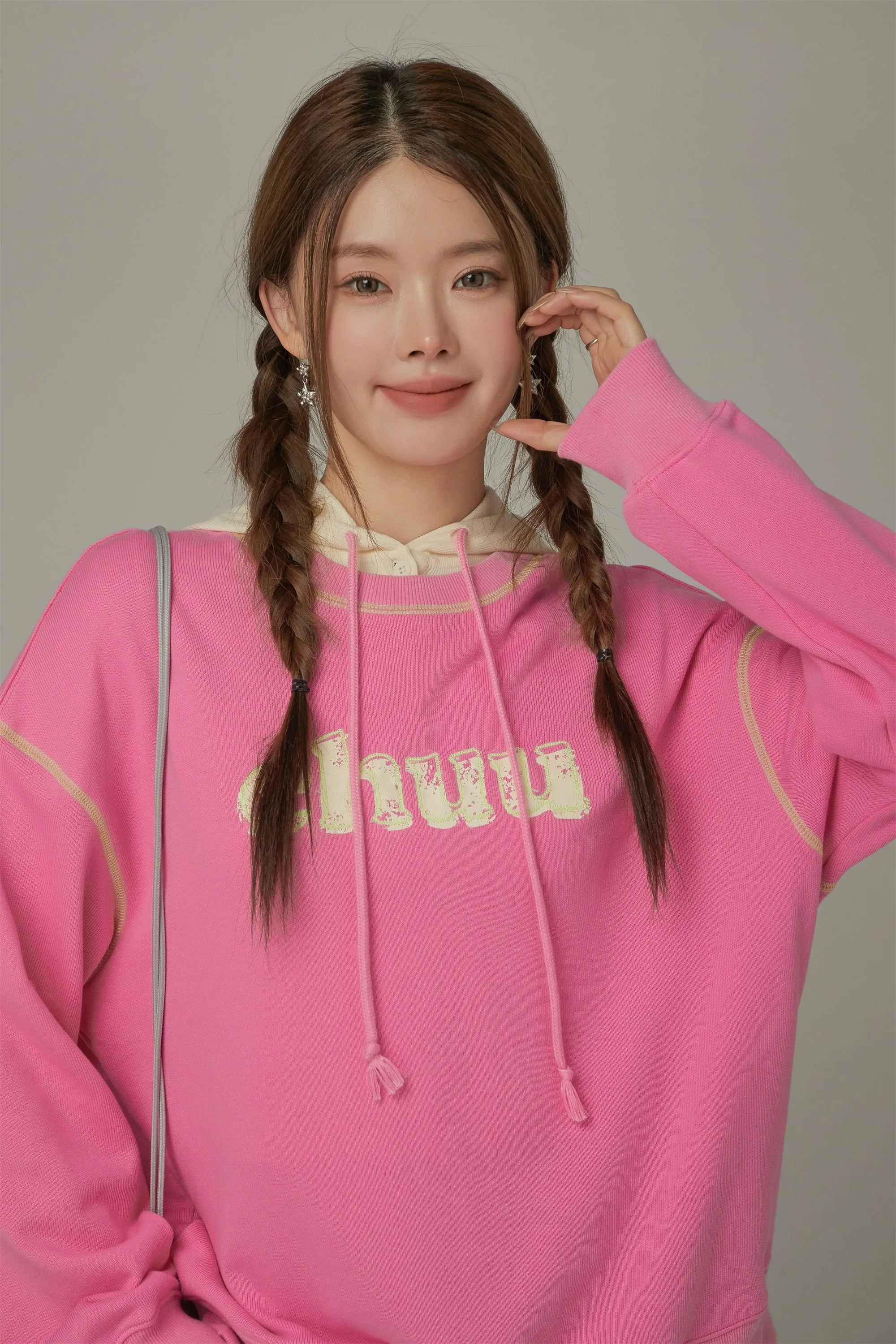 Color Logo Stitch Loose Fit Sweatshirt